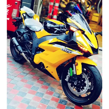 Yamaha R6. 500cc Yellow